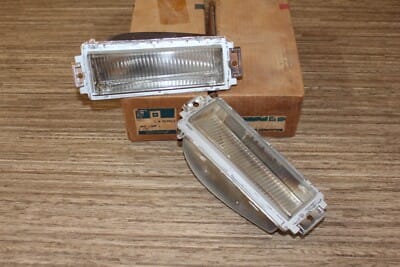 NOS 1982-90 Buick Electra/LESABRE LH-RH cornering lamp light ASSEMBLY 914413-14 NOS 1982-90 Buick Electra/LESABRE LH-RH cornering lamp light ASSEMBLY 914413-14