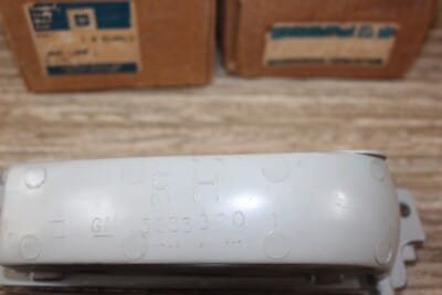 s-l400 NOS 1982-90 Buick Electra/LESABRE LH-RH cornering lamp light ASSEMBLY 914413-14 - Image 3