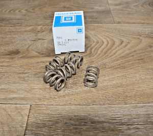 GM 587575 Exhaust Manifold Flex Joint Bolt 1 Spring 1963-1990 Buick Cadillac Old