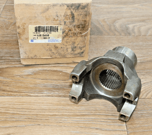 NOS GM 3915056 Flange Trans Companion CH465-SM465 Chevrolet GMC C/K 1968-1991