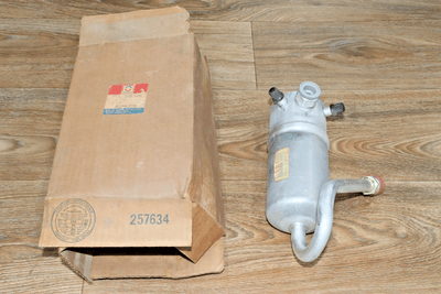 GM 2724245 ACD 15-1246 Accumulator Assembly 77- 84 CADILLAC BUICK GMC Chevrolet GM 2724245 ACD 15-1246 Accumulator Assembly 77- 84 CADILLAC BUICK GMC Chevrolet