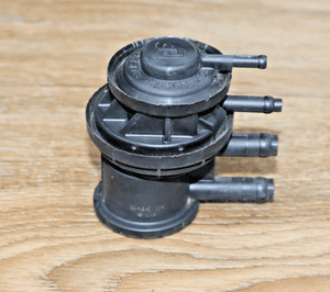 NOS GM 17075074 CANISTER PURGE VALVE Chevrolet Camaro Caprice Pontiac 1982-1992