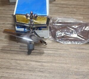 NOS GM 463759 Chevrolet Caprice Classic 1977-1979 Hood Ornament Emblem