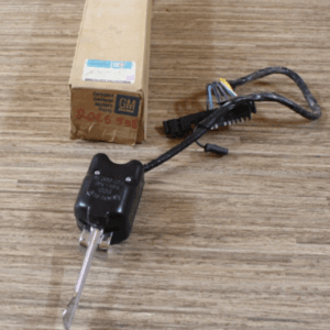 NOS GM 2065335 GMC CHEVY HEAVY DUTY TRUCKS STEERING COLUMN TURN SIGNAL SWITCH