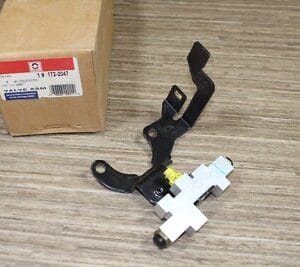 GM NOS GMC CHEVY Suburban Valve Assembly