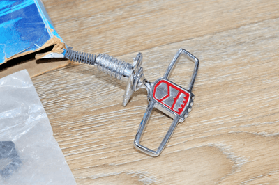 s-l400 NOS Ford E8AB-8B343-AB Hood Ornament W/Bolt&Spring 1988-91 Ford Crown Victoria - Image 4