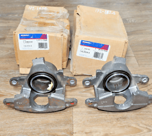 NOS GM 18021163 / GM 18021162 Caliper Front Set LH RH Chevrolet Buick 94-96