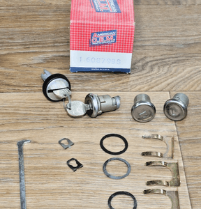 NOS OEM 608799S Switch Door Lock Kit Chevrolet Caprice 1978-1990
