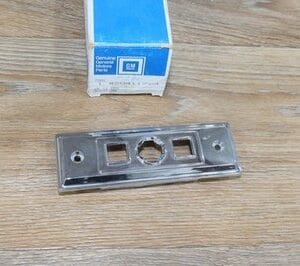 GM 20411764 Cover Power Seat Side Panel Switch Escutcheon Cadillac Chevrolet