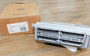 GM 12200411 Powertrain Control Module 2001-2003 Cadillac Chevrolet GMC Pontiac