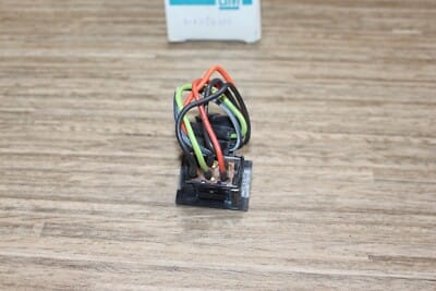 s-l400 NOS GM 1724693 Cadillac Buick Oldsmobile 67-79 Sun Roof & Astro Roof Switch - Image 4