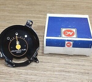 NOS GM 25054251 Chevy GMC Truck Gas Fuel Instrument Gauge C10 K5 Blazer 1980-91
