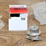 NOS OEM Ford F4TE-9C968-AA Fuel Pressure Regulator Kit  4.9L