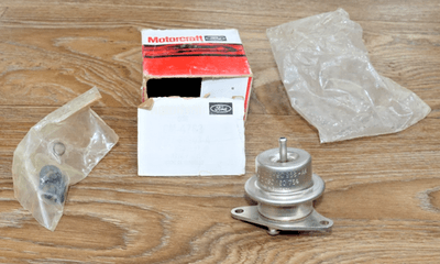 NOS OEM Ford F4TE-9C968-AA Fuel Pressure Regulator Kit 4.9L NOS OEM Ford F4TE-9C968-AA Fuel Pressure Regulator Kit 4.9L