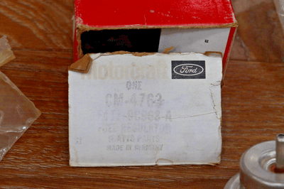 s-l400 NOS OEM Ford F4TE-9C968-AA Fuel Pressure Regulator Kit 4.9L , 2.3L , 1983-1995 - Image 5