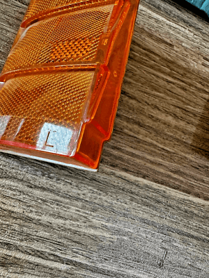 s-l400 NOS 81-80 PONTIAC Bonneville DRIVER'S SIDE FRONT SIDE MARKER LAMP Kit GM 914671 - Image 3