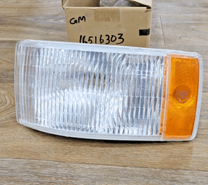 GM 16516303 CADILLAC FLEETWOOD 1993-1996 LH DRIVER SIDE FRONT TURN SIGNAL CORNER