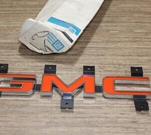NOS GM 1979-1982 GMC Truck NOS ?GMC? Front End Emblem GM 693620