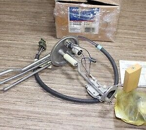 NOS GM 25028229 Fuel Sender 1991-1992 Chevrolet Caprice Buick Roadmaster V6 V8