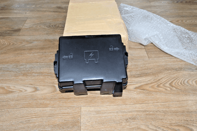 s-l400 GM 25979386 Cover Assembly, Body & Instrument Panel Wiring Harness Junction GMC - Image 4