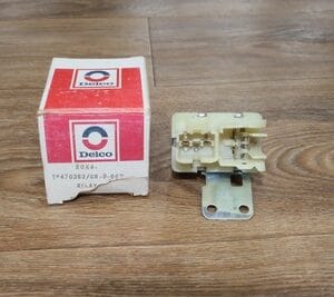 NOS GM 470363 Chevrolet Caprice Impala Camaro 1978-1984 Power Antenna Relay