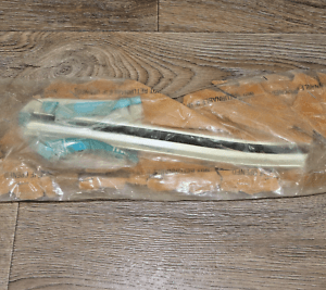 GM 6260842 CHEVROLET GMC PICKUP 1973 - 80 RIGHT HAND FRONT FENDER TRIM MOLDING