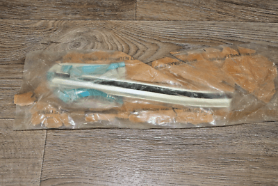 GM 6260842 CHEVROLET GMC PICKUP 1973 - 80 RIGHT HAND FRONT FENDER TRIM MOLDING GM 6260842 CHEVROLET GMC PICKUP 1973 - 80 RIGHT HAND FRONT FENDER TRIM MOLDING