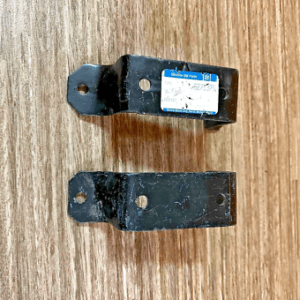 GM NOS 73-88 GMC CHEVY Blazer 2 Front Stabilizer Shaft Frame Bracket GM 6271375