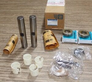 GM NOS KING PIN KIT NEW OEM CHEVY GMC PICKUP 1970-1993 GM 15536398