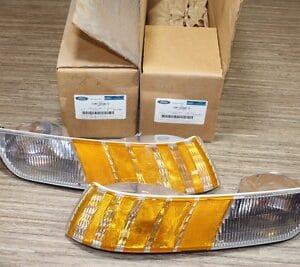 NOS Ford F2MY15A201D-F2MY15A201C Kit Lamp Assembly 92-1994 Mercury Grand Marquis