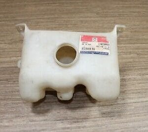 NOS GM 22109919 Windshield Washer Fluid Tank 1992-1996 GMC Blazer Suburban Yukon