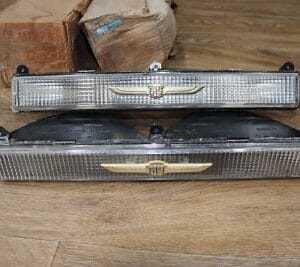 GM 5931773 -13774 CADILLAC FLEETWOOD DEVILLE 80-89 TURN CORNER MARKER LAMP LIGHT