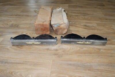 s-l400 GM 5931773 -13774 CADILLAC FLEETWOOD DEVILLE 80-89 TURN CORNER MARKER LAMP LIGHT - Image 2