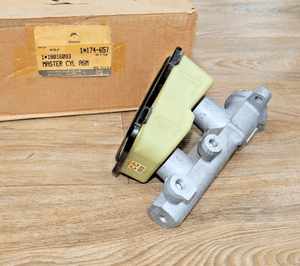 GM 18016093 Brake Master Cylinder 1982-1992 Cadillac Brougham Buick Chevy Capric