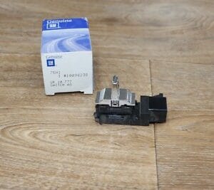 GM 10096238 Switch Assembly Side Wdo Chrome Chevrolet Buick Cadillac Olds 91-96