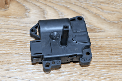 s-l400 NOS Ford YW1Z-19E616-AA Motor Assembly 1998-2002 Lincoln Town Car YW1Z19E616AA - Image 3