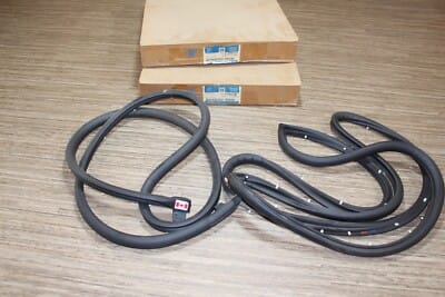 GM NOS GMC CHEVY Suburban 1980-91 Rear Cargo Door Seal Kit LH-RH GM 9764130 - 31 GM NOS GMC CHEVY Suburban 1980-91 Rear Cargo Door Seal Kit LH-RH GM 9764130 - 31