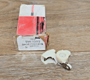 NOS Ford D6OZ-14018-B FORD MERCURY LINCOLN MOTORCRAFT 1982-89 DOOR AJAR SWITCH