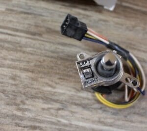 NOS GM 20424475 Buick Riviera Electra Remote Outside Mirror Control Switch LH