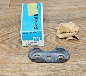 GM 3907837 GMC Chevy Pickup Van Hand Lower Control Arm Crossmember Bracket 67-93