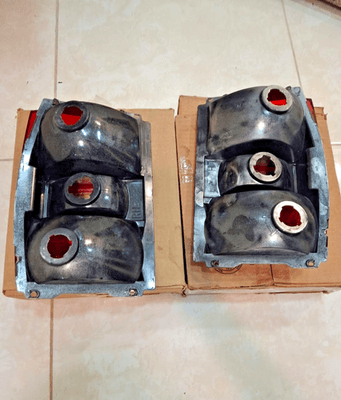 s-l400 GM NOS 1980-1990 Caprice Wagon RH & LH Hand Rear Tail Lamp 5931038 -5931037 - Image 2