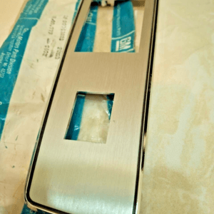 NOS GM 82-86 Electra Door Panel Power Window Switch Escutcheon GM 20148221