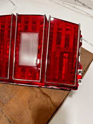 s-l400 GM NOS Caprice Wagon Estate 1977-1979 Rear Tail Light Left Side Upto 5968309 - Image 3