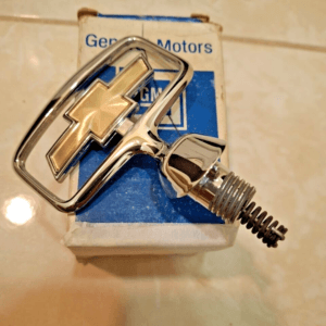 1991-1996 Chevrolet Impala / Caprice New Hood Ornament Emblem GM 10119817 - Each