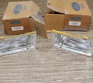 NOS Kit Cornering Light Assembly 79-91 Mercury Grand Marquis D9AZ15A201B-201A