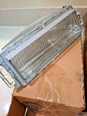 s-l400 NOS 1982-90 Buick Electra/LESABRE LH-RH cornering lamp light ASSEMBLY 914413-14 - Image 5