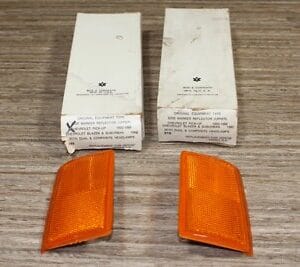 OEM 5975198-97 RH-LH Reflector Assembly Front Side Marker 1988-1993 CHEVY GMC