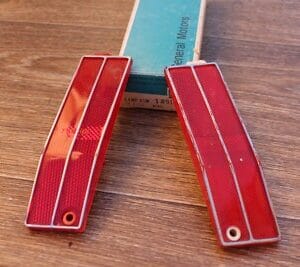 NOS GM 913154 & GM 913153 Caprice & Impala 77-78 Kit LH-RH Rear Side Marker Lamp