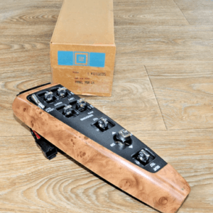 NOS GM 10188935 Chevrolet Caprice 1993 Front LH Switches & Panel Assembly