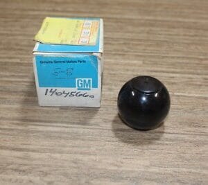 NOS GM 14045660 GMC Chevy Pickup 81-84 Four Wheel Drive Transfer Case Shift Knob